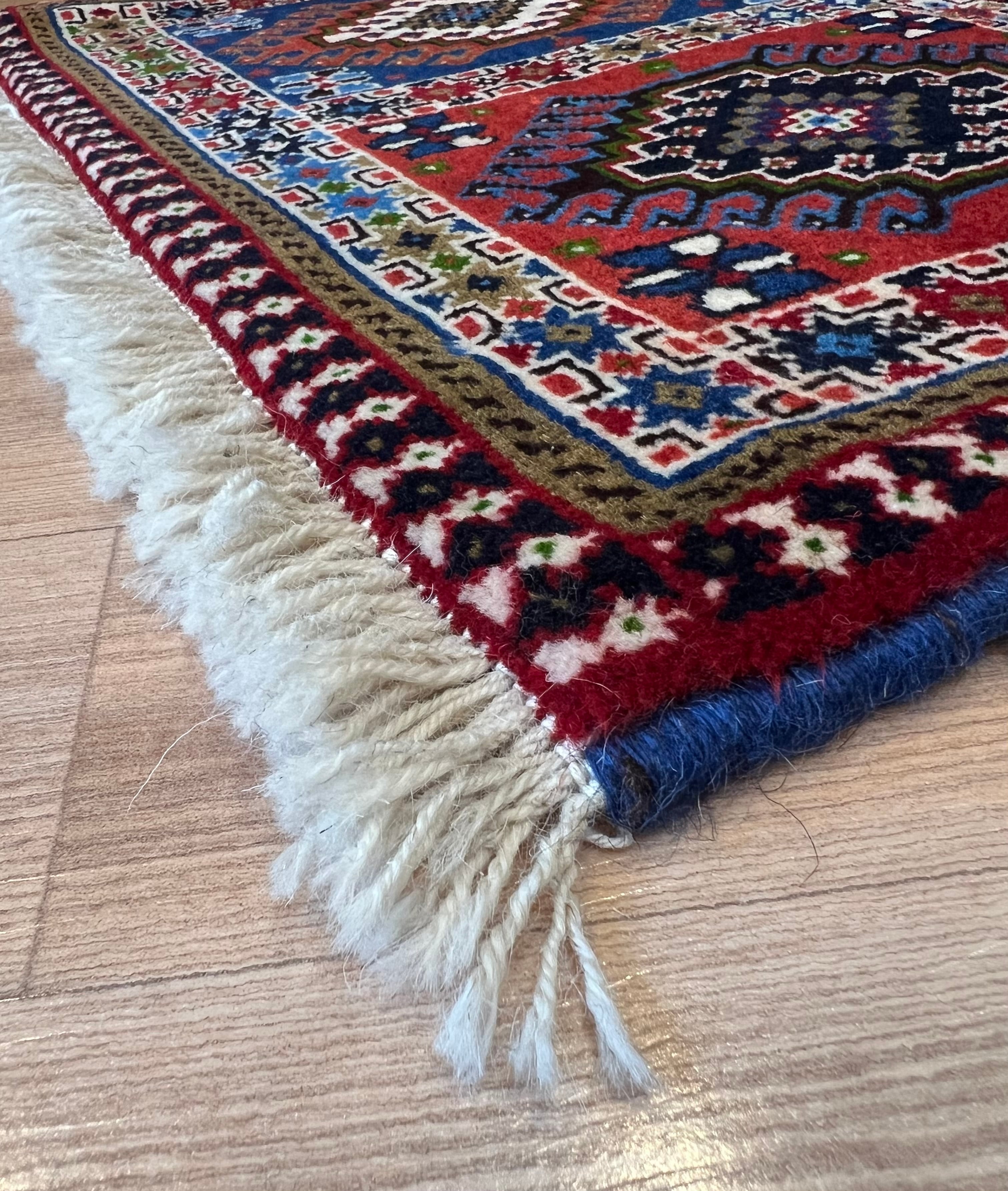 新品■ペルシア絨毯　ヤラメ　ウール100% 128x82cm 新品□ペルシア絨毯 ヤラメ ウール100% 128x82cm