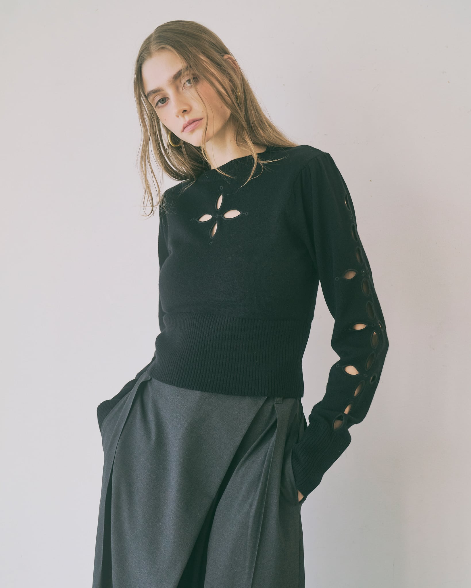 petal knit / black ヘヨン　HYEON HYEON (ヘヨン) official online store