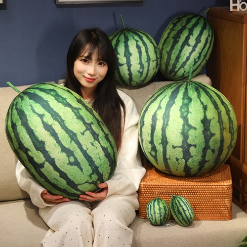 大サイズ スイカ ぬいぐるみ かわいい フルーツクッション 抱き枕 癒しグッズ インテリア リアル 果物デザイン 柔らかい 子供部屋 リビング 寝室 プレゼント