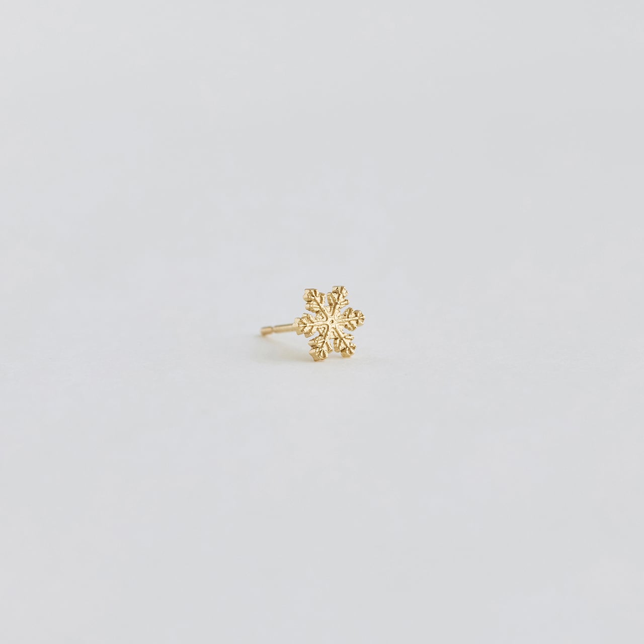 プフッツェpfutze花粉 pollen シングル ピアス18k 中古美品 【公式通販