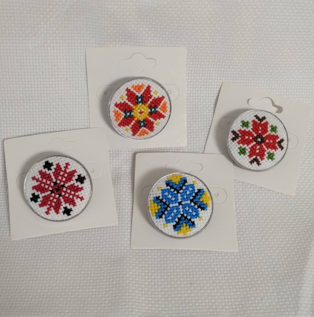 ウクライナ製　手刺繍ブローチ - 3