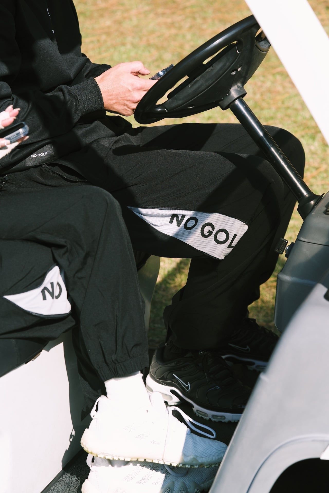 NO GOLF WINDBREAKER PANT | NO COFFEE