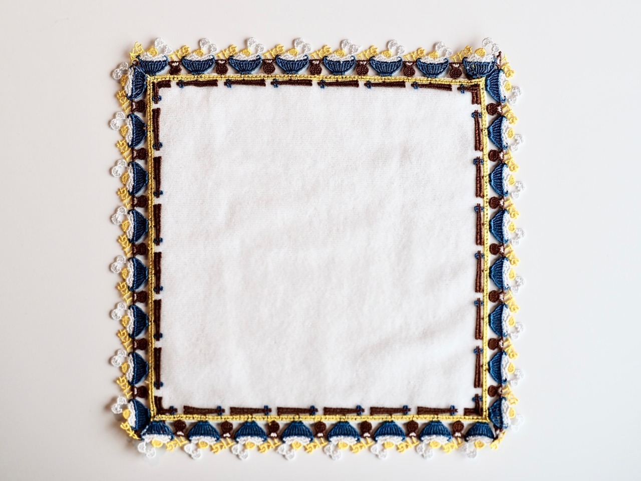 【近沢レース】シーズンタオルハンカチ「卵かけご飯」