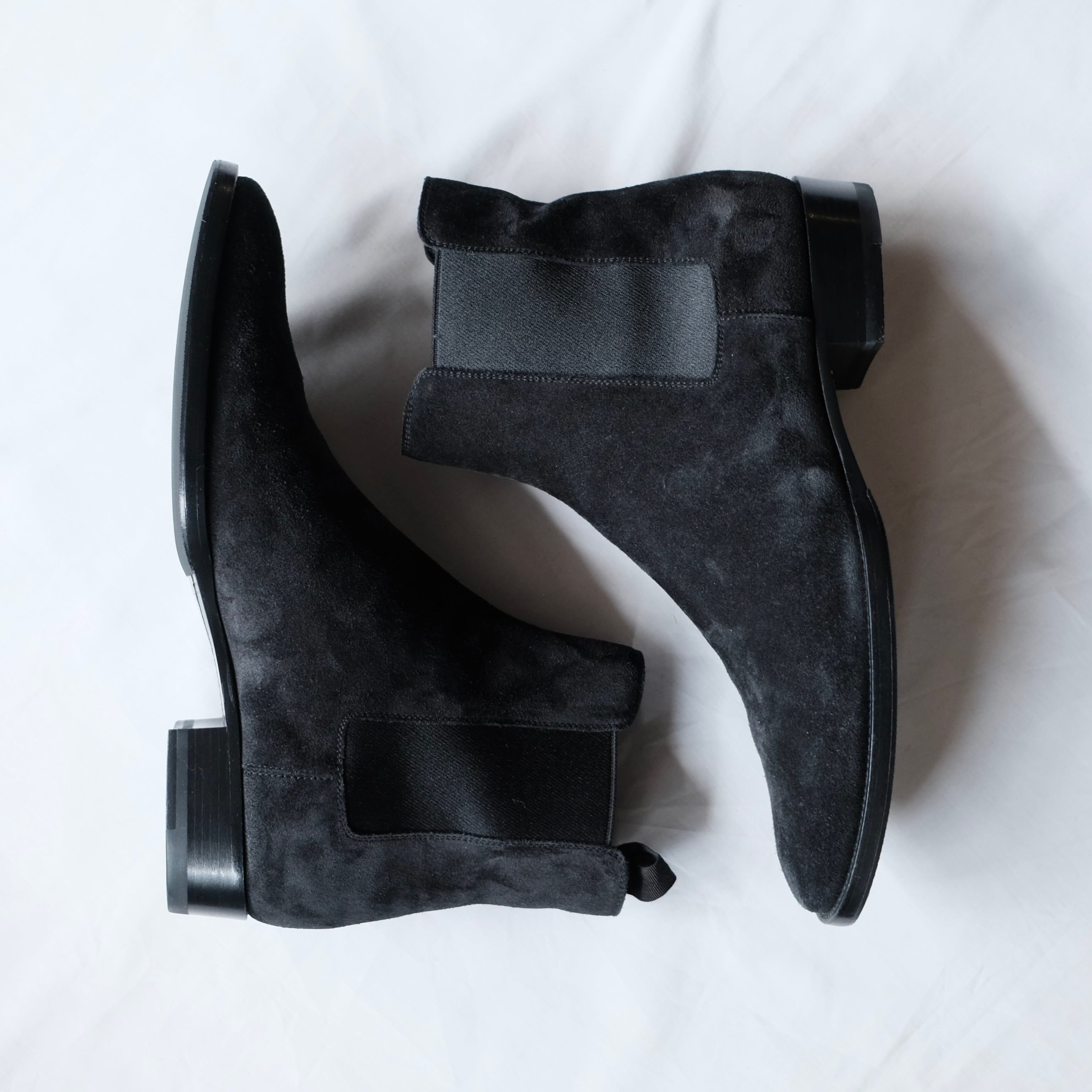 SAINT LAURENT PARIS WYATT 30 BLACK SUEDE CHELSEA BOOTS | safarionline