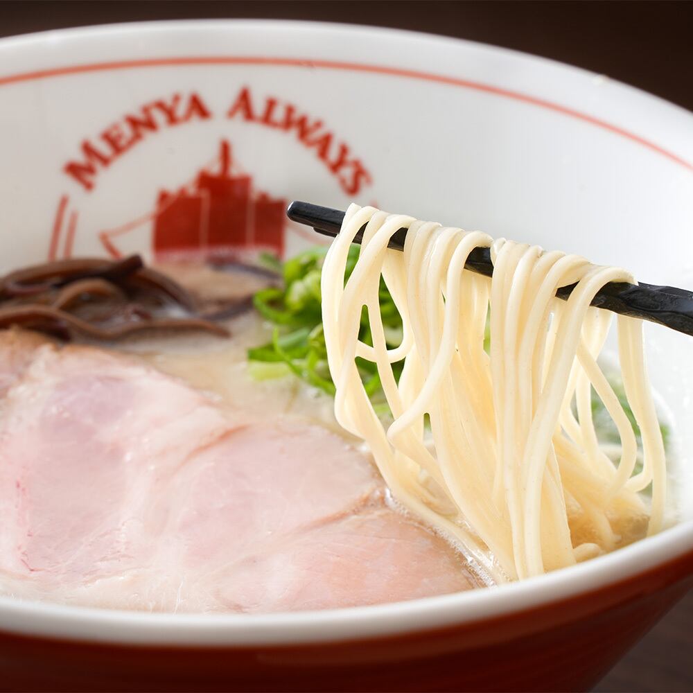 とんこつラーメン・チャーシュー付き 4食セット | 【通販】麺也