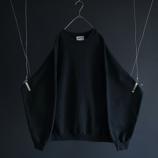 " Hanes " over silhouette black color sweat pullover