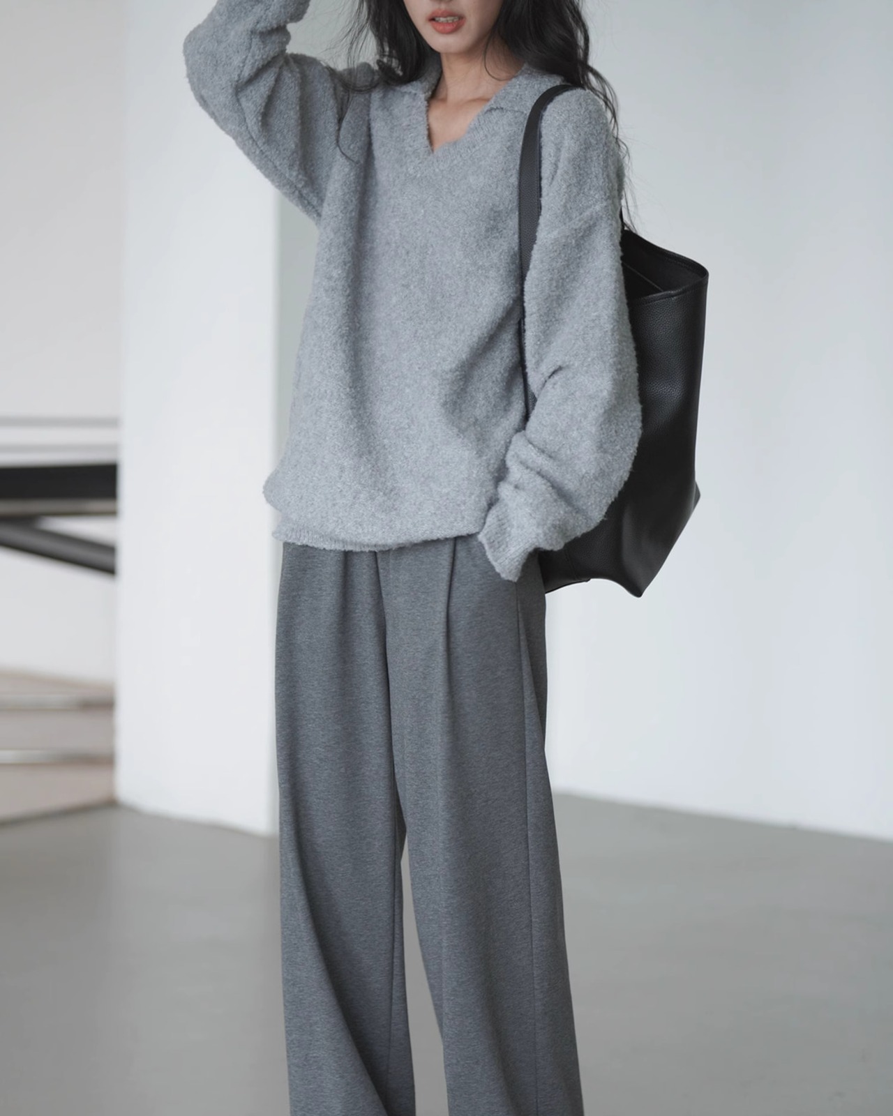 V-neck collar Knit　T20318