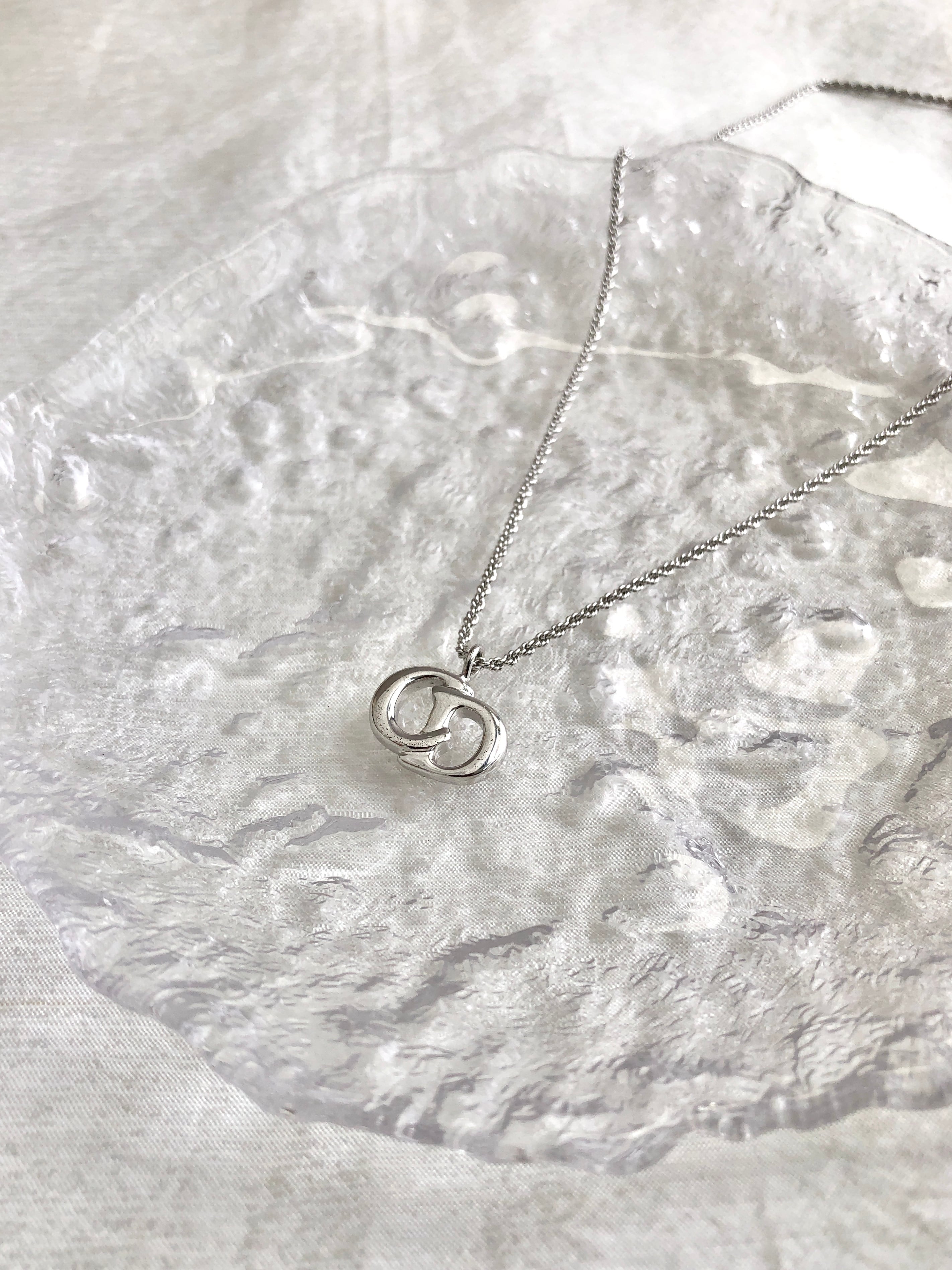 Christian Dior ネックレス　シルバー　CDロゴ Christian Dior シルバー ネックレス 90s キラキラ 美品 CD Christian