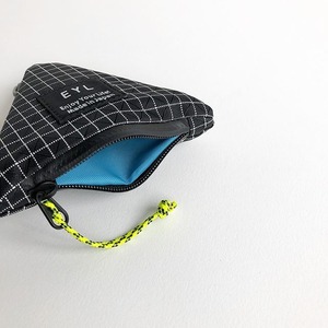 EYL / TRIANGLE COIN PURSE / DINEEMA X-GRID / BLACK / イーワイエル / トライアングルコインパース / ダイニーマ / ブラック