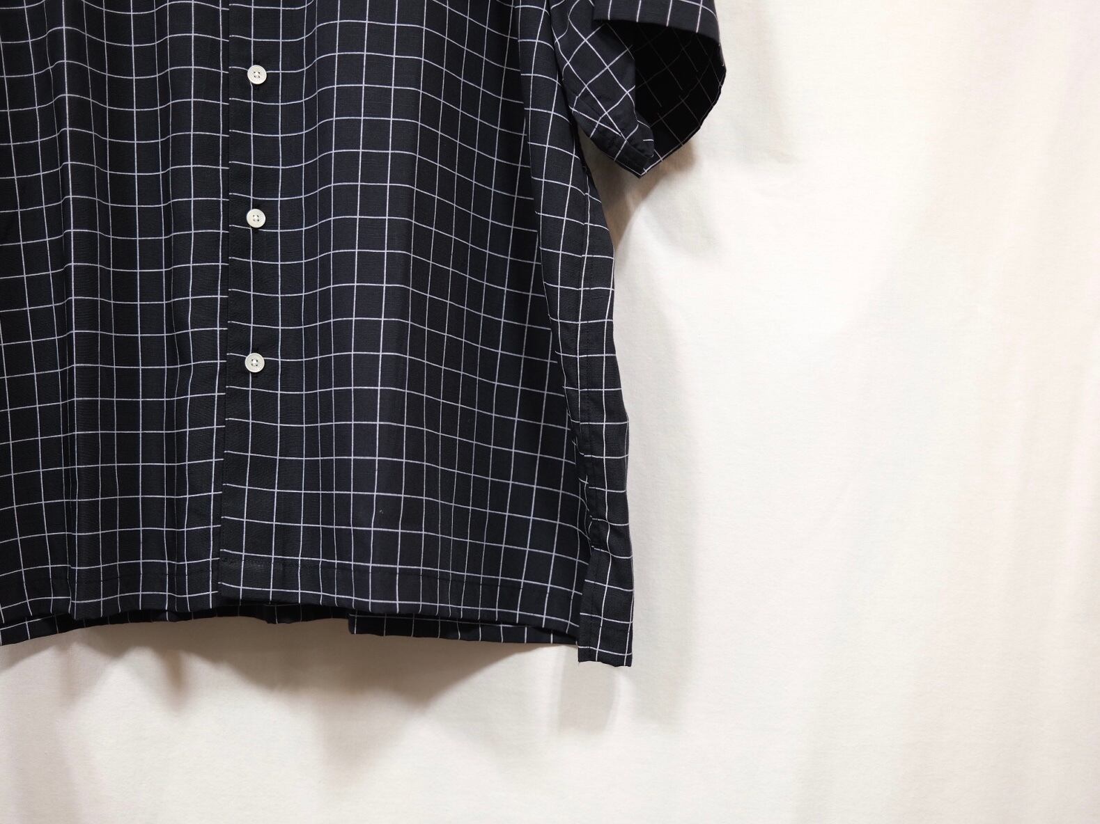 UNIVERSAL PRODUCTS.” LINEN WINDOWPANE CHECK S/S SHIRT D.NAVY” | Lapel  online store powered by BASE
