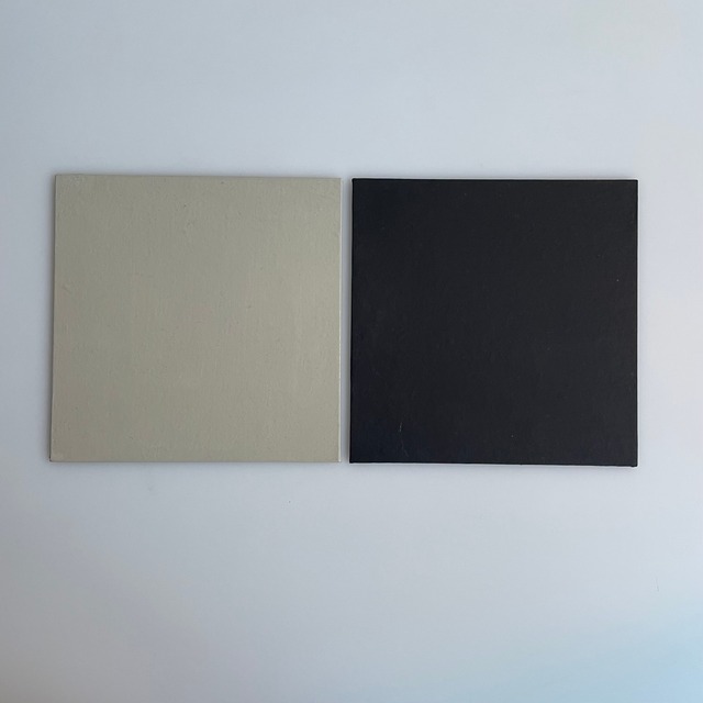 ハタノワタル    敷板  180×180  白/黒