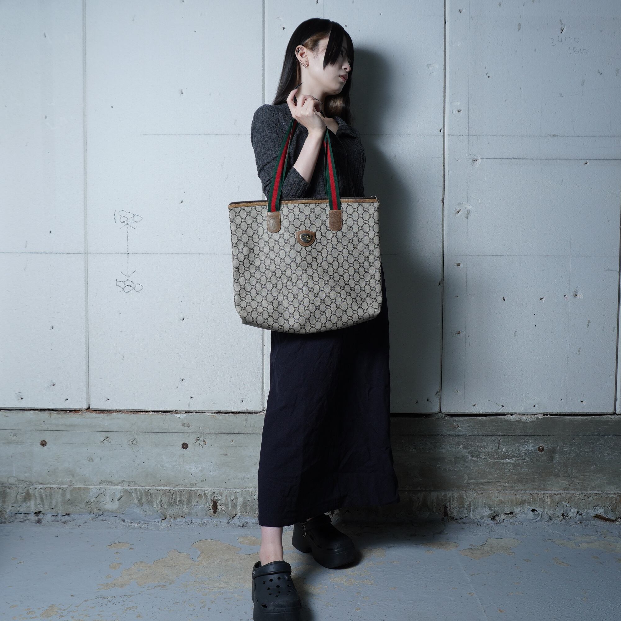 GUCCI】グッチ ”GGロゴ総柄”シェリーラインフロントポケットレザー