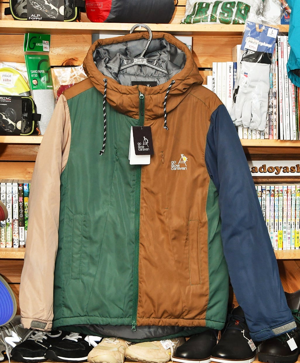 go slow caravan クレイジーパターン中綿パーカー新品タグ付き slow go 