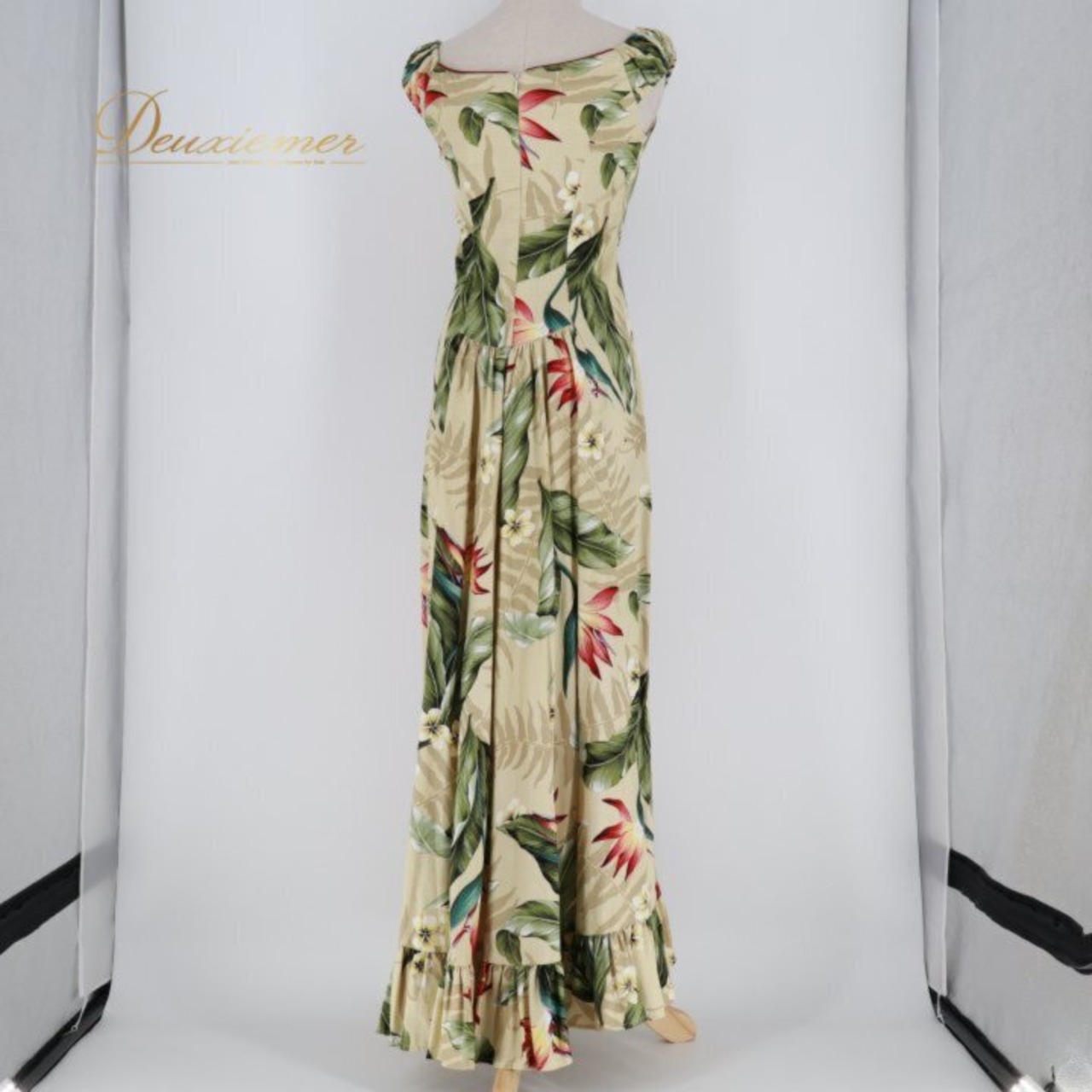 フラダンス 衣装 ワンピース ドレス ベージュ系 CC Fashions ハワイ製 プルメリア柄 ハワイアンプリント アロハ フラ ダンス レッスン 練習 ダンス衣装 ハワイアンダンス レディース レッド系 グリーン系 華やか かわいい おしゃれ 上品