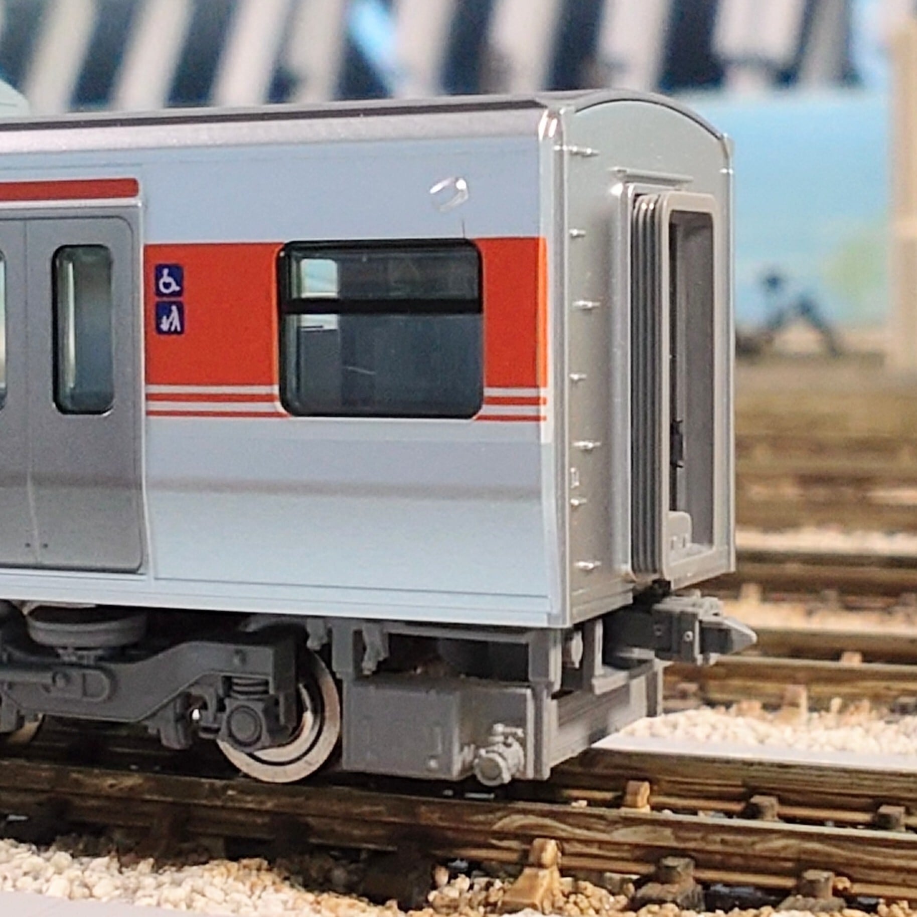 TOMIX 315系0番台」用トイレタンク、車端部床下機器8両分 | Pay ID