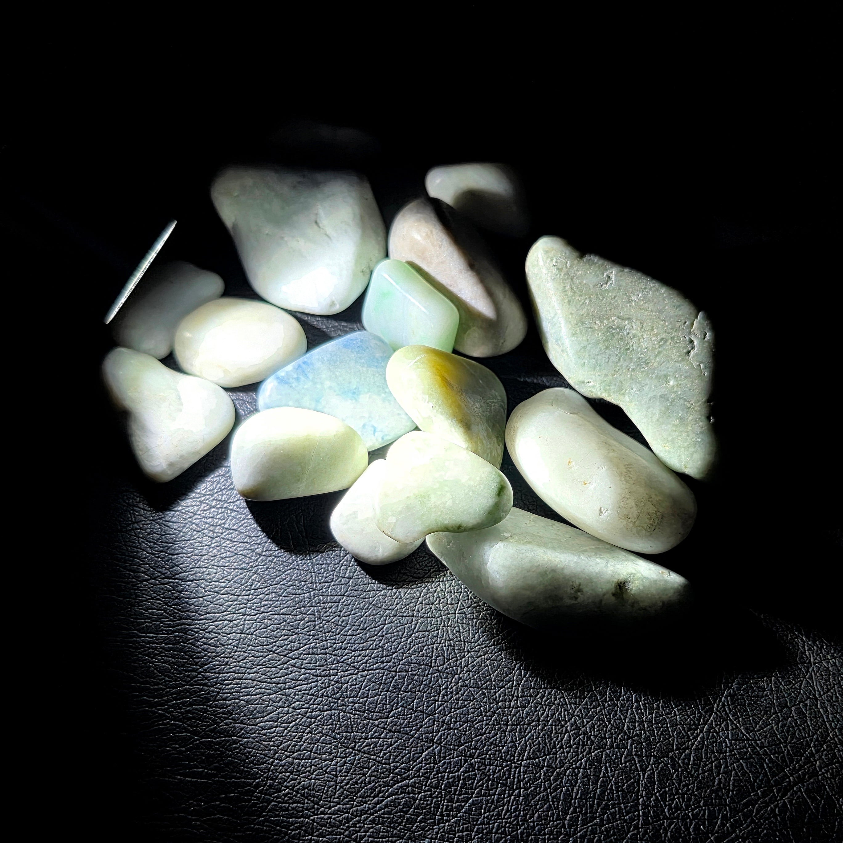 糸魚川翡翠：原石セット【日本の国石】【送料無料】 BGS0008 | 糸魚川