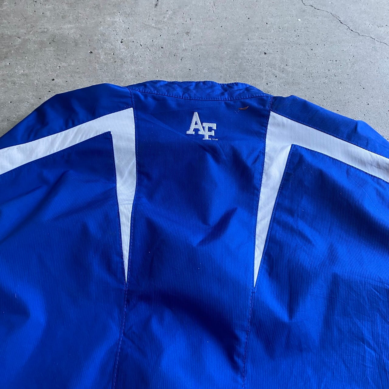 【チーム刺繍】ナイキ カレッジロゴ ナイロンジャケット ネイビー XL NIKE ナイキ AIR FORCE スウォッシュロゴ カレッジロゴ 刺繍