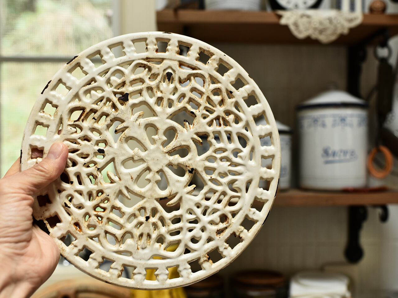 *売約済* 人気のアイアン トリベット / 鍋敷き 白 フレンチアンティーク