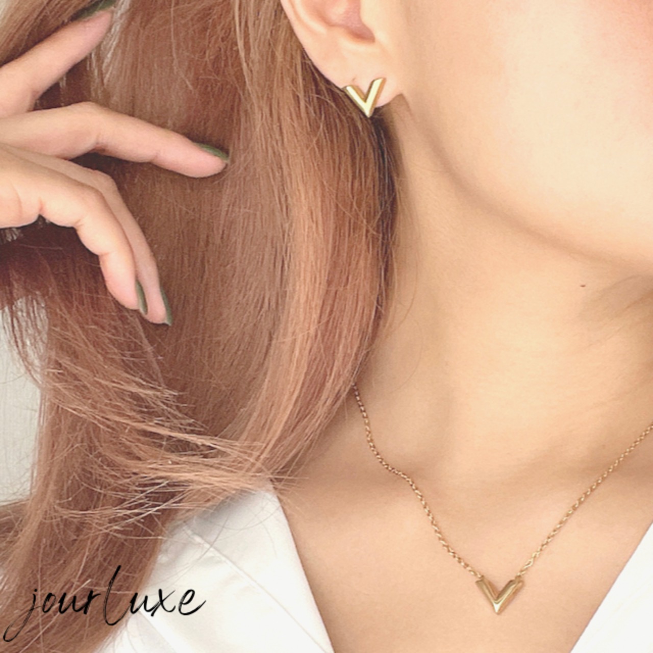 V necklace #N1001