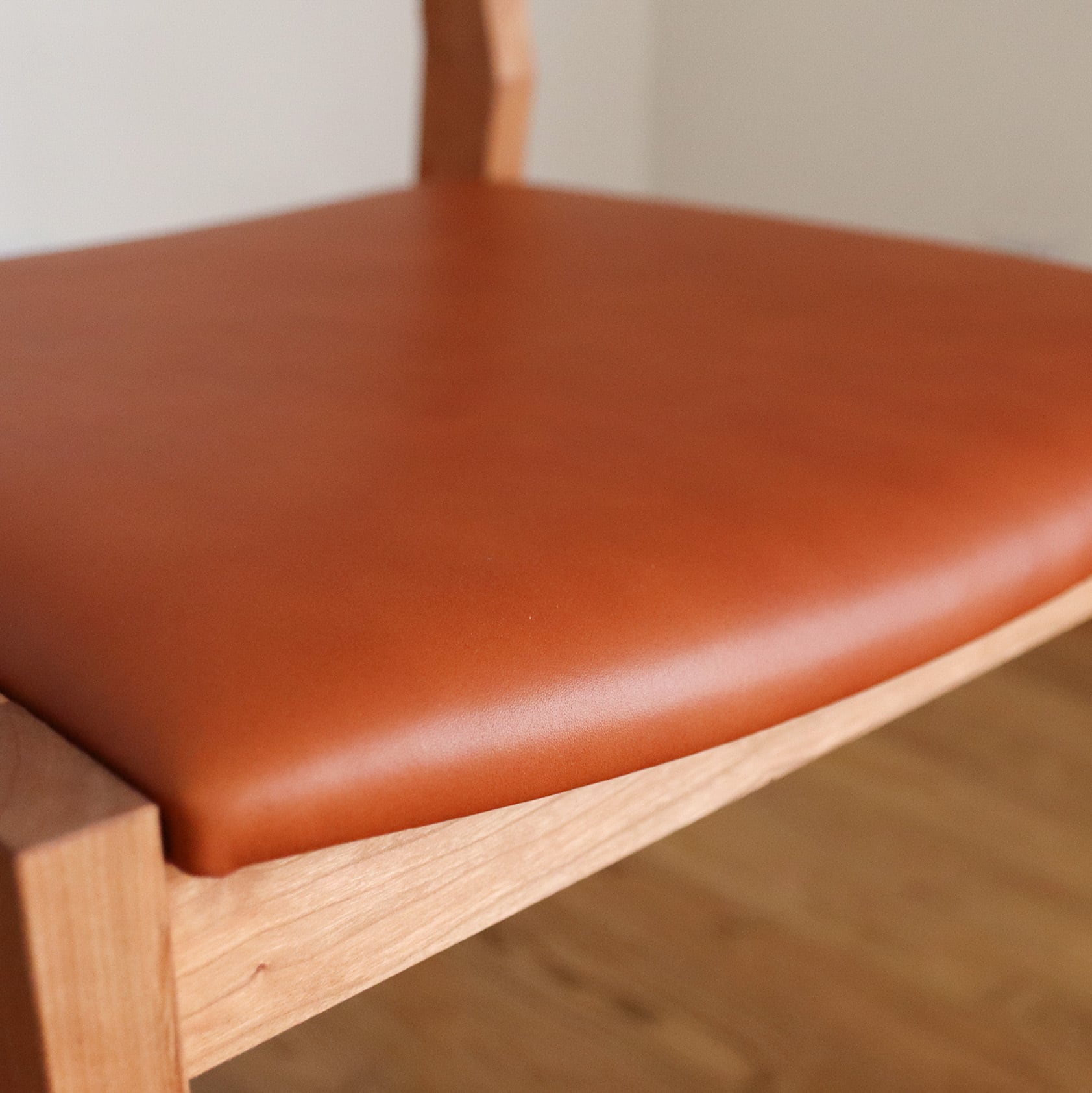 ダイニングチェア 革座 ブラックチェリー dc02-bc | kosakacraft