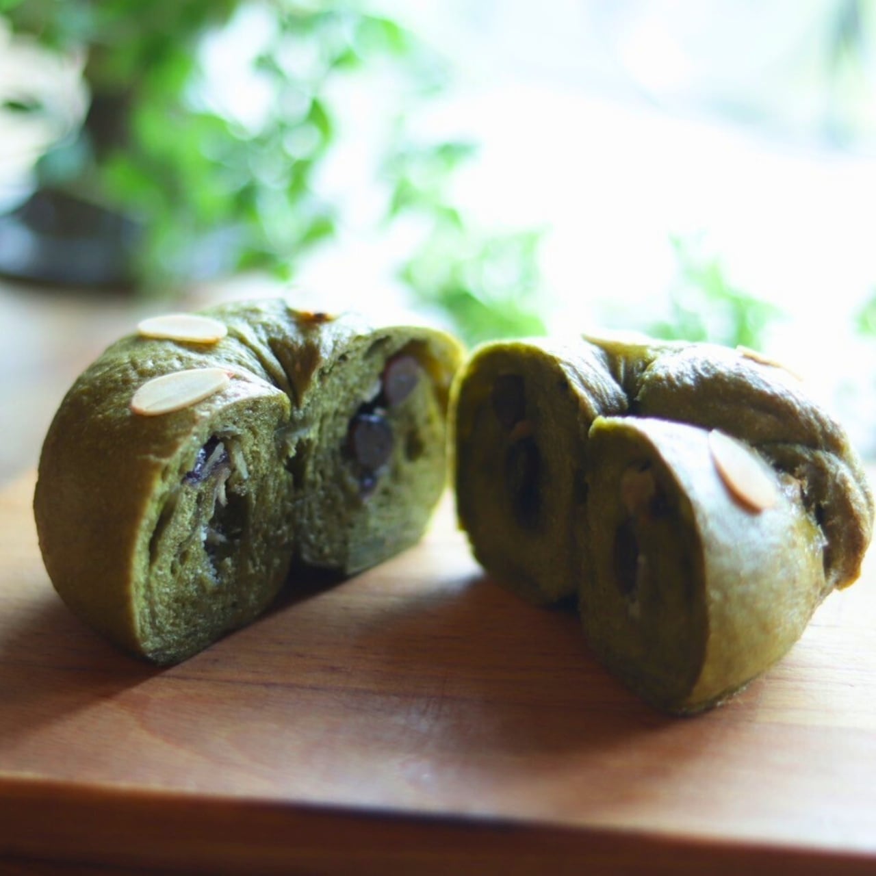 抹茶ベーグル | パンと器のコネル