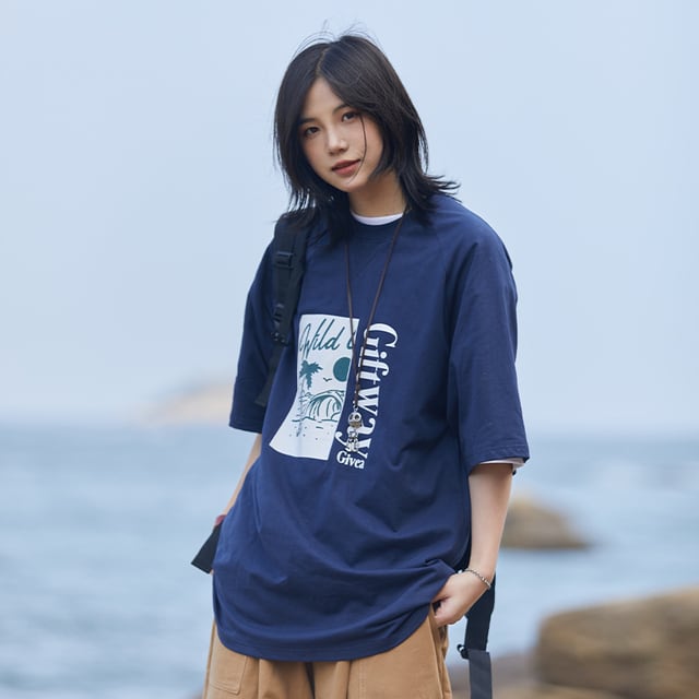 オーバーサイズグラフィックTシャツ / Oversized Graphic T-Shirt