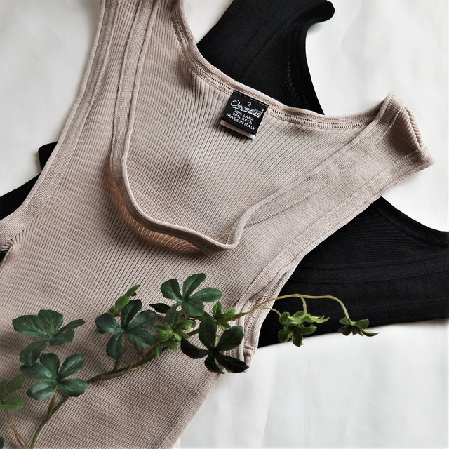 再入荷 オスカリート Oscalito イタリア インポートランジェリー 輸入ランジェリー インナー 天然素材 シルクウール 保温性 冷え防止 乾燥防止 寒さ対策 あったかインナー シンプル プレゼント 誕生日 クリスマス 母の日 敬老の日 サステナブル リブタンクトップ 3442r