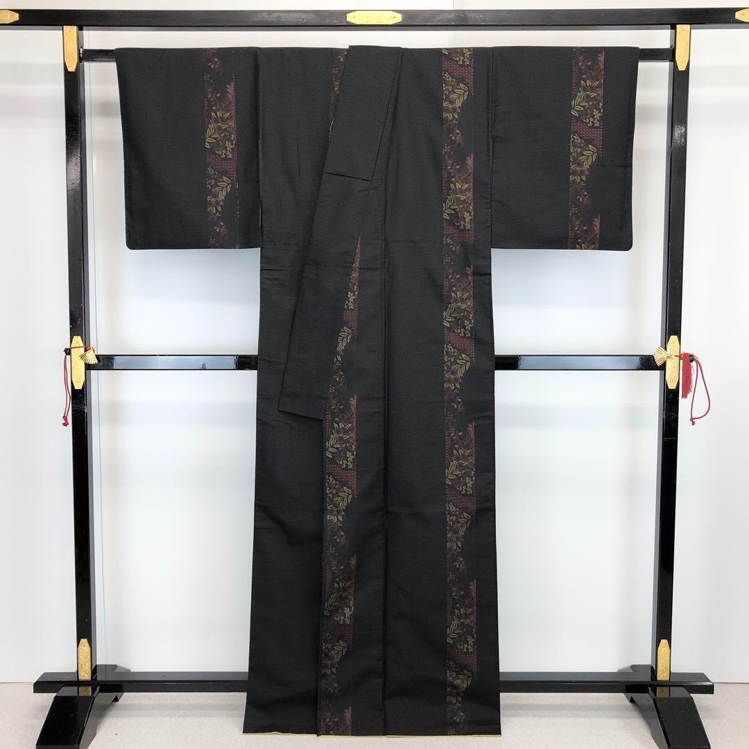 本場大島紬 藤絹織物 輪島漆塗の世界 新感覚 蒔絵調 証紙付 K-3438  