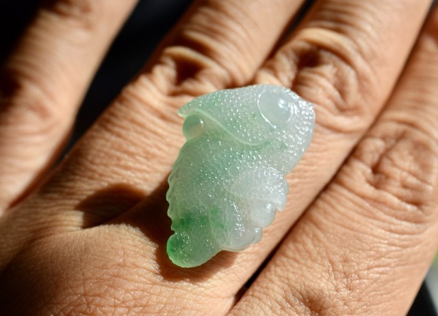 Mika-Jewelry-HSYR53 一点物 ミャンマー産 天然 A貨 薄緑 本翡翠 