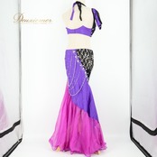 ベリーダンス オリエンタル 衣装 上下セット パープル系 レース 紫 黒 花 装飾 豪華 ラインストーン フリンジ キラキラ 華やか 舞台 ダンス衣装 スリット トップス スカート ステージ ツーピース ブラック系 シルバー系