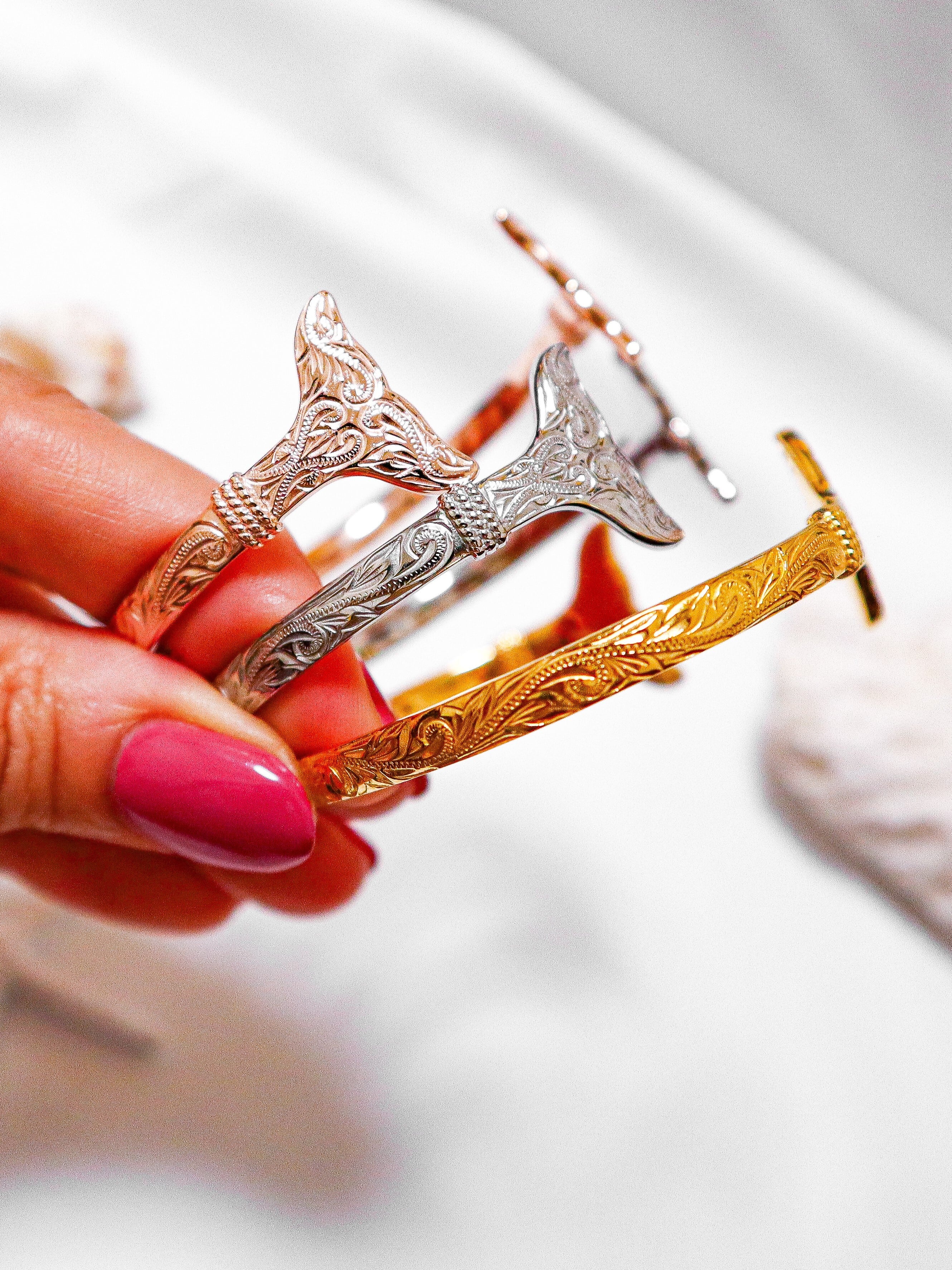 Hawaiian Whaletail Bangle | ALAINE
