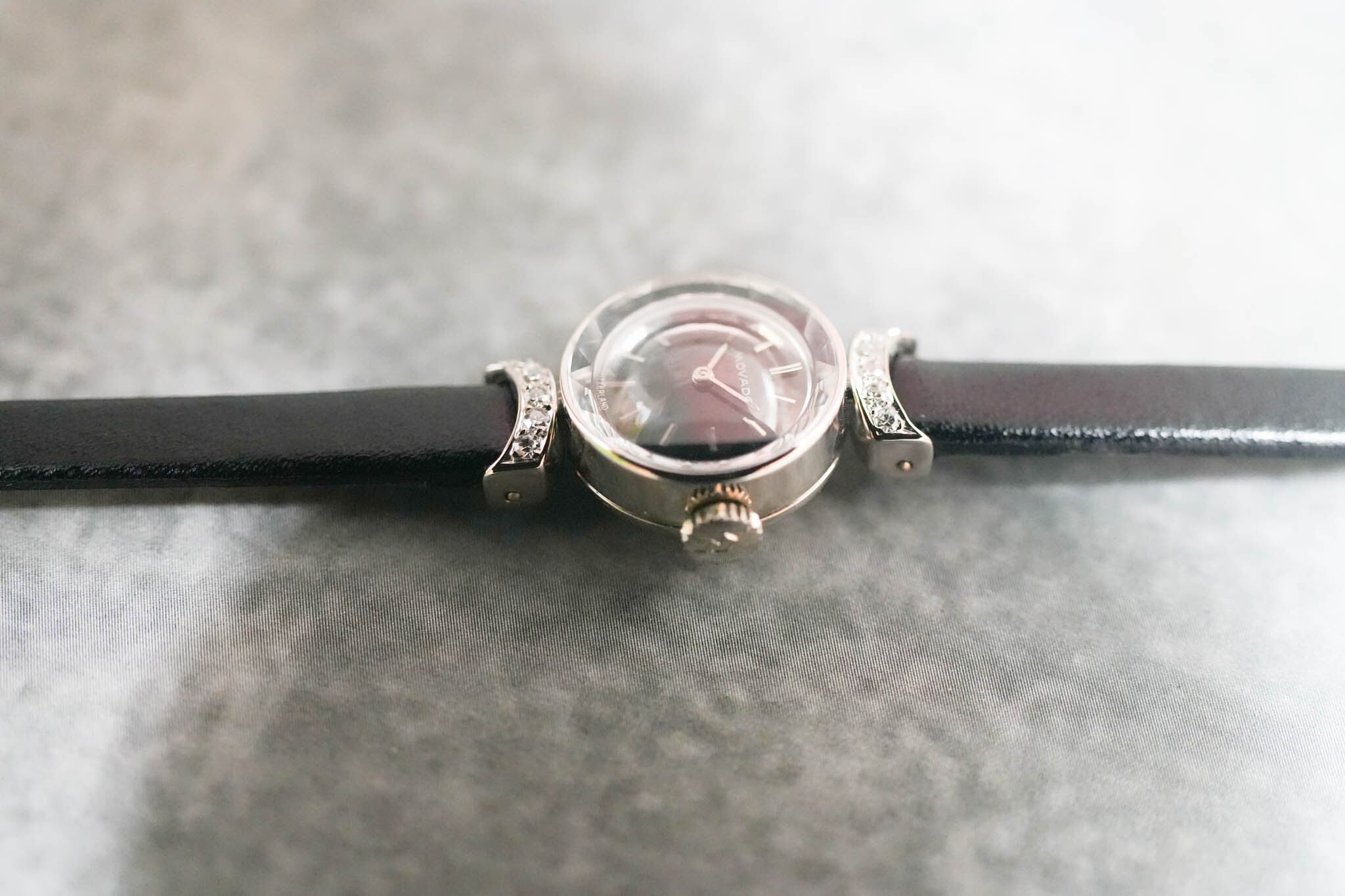 MOVADO（モバード）/ レディースカットガラス/手巻き式