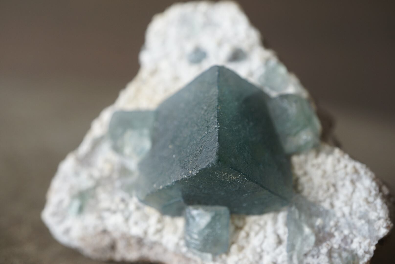内モンゴル産モランディフローライト/クォーツ Fluorite / Quartz 1645
