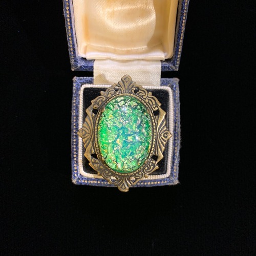 Green sparkle glass oval ring