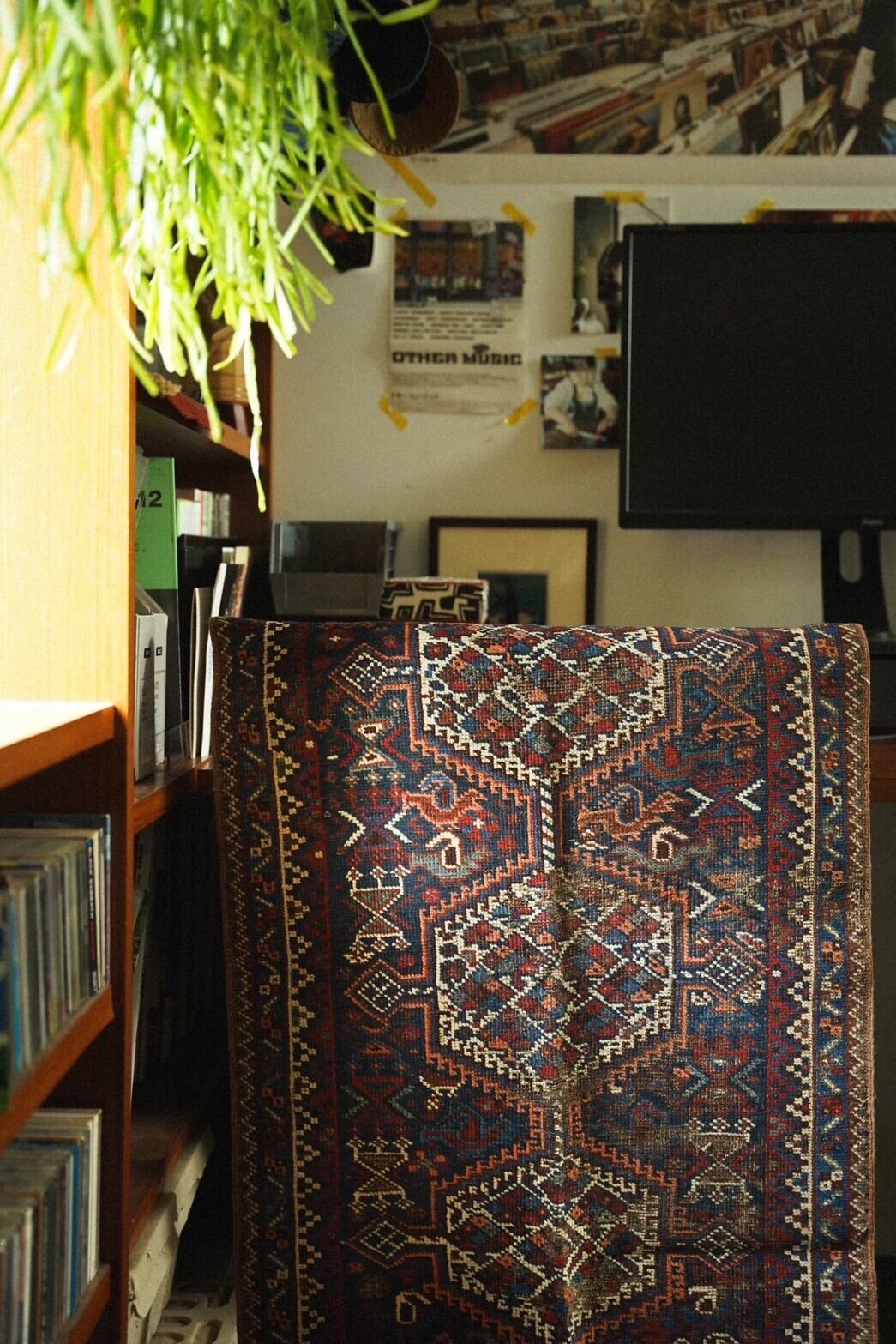 1235-Antique Khmseh rug