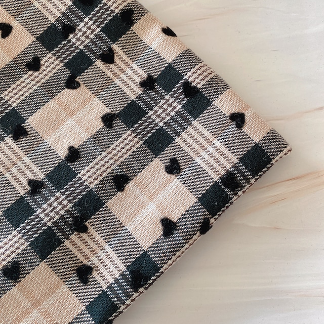 【約50x130cm 】 ハート　チェック柄　生地 　布　　ブラック系