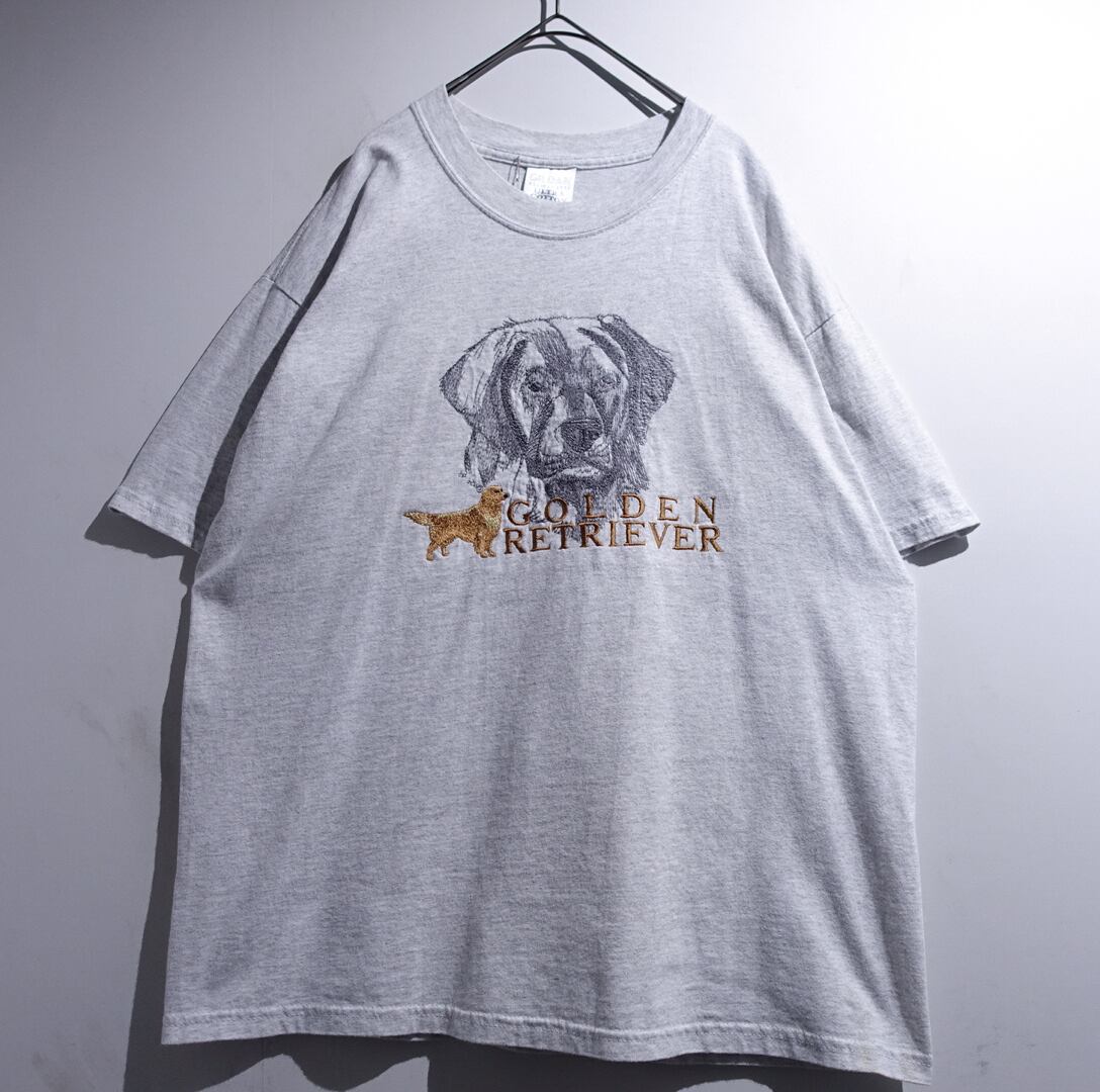 00s Gray Golden Retriever Embroidered Animal T-Shirt