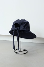 Big brim cap