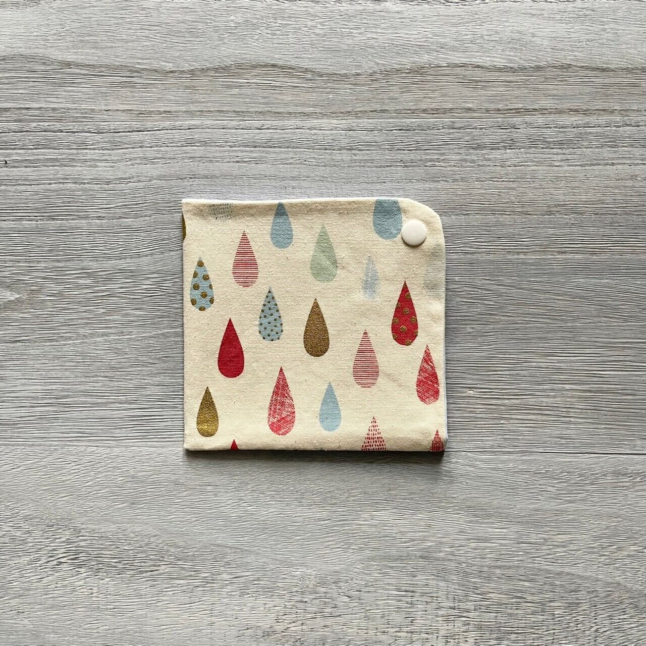 マスクケース しずく柄 ホワイト