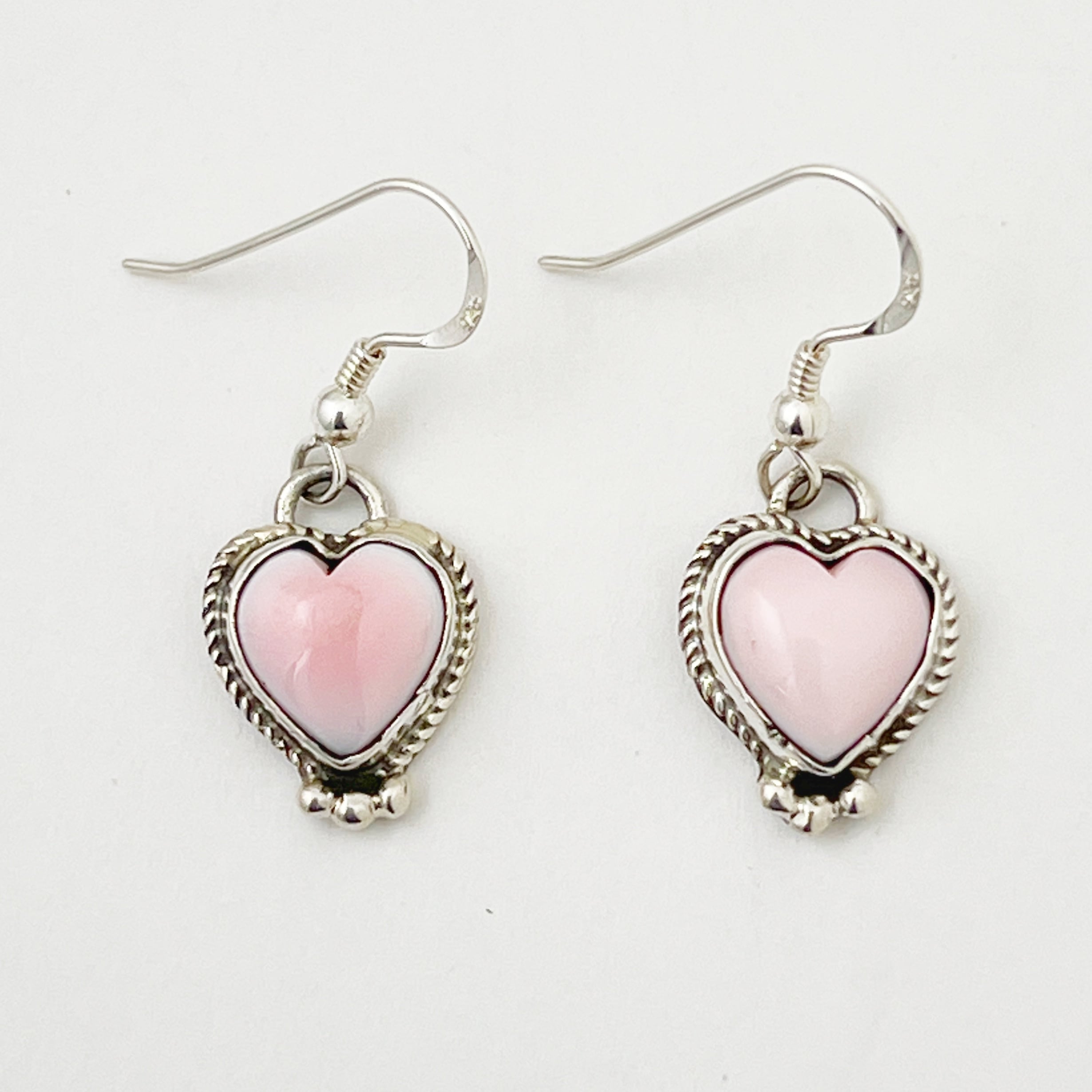 Indian Jewelry 》 コンク シェル ハート フック ピアス | 【公式通販