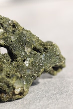 エピドート「山のカケラ」Epidote|天然石 原石 鉱物 パワーストーン | EP-I-001