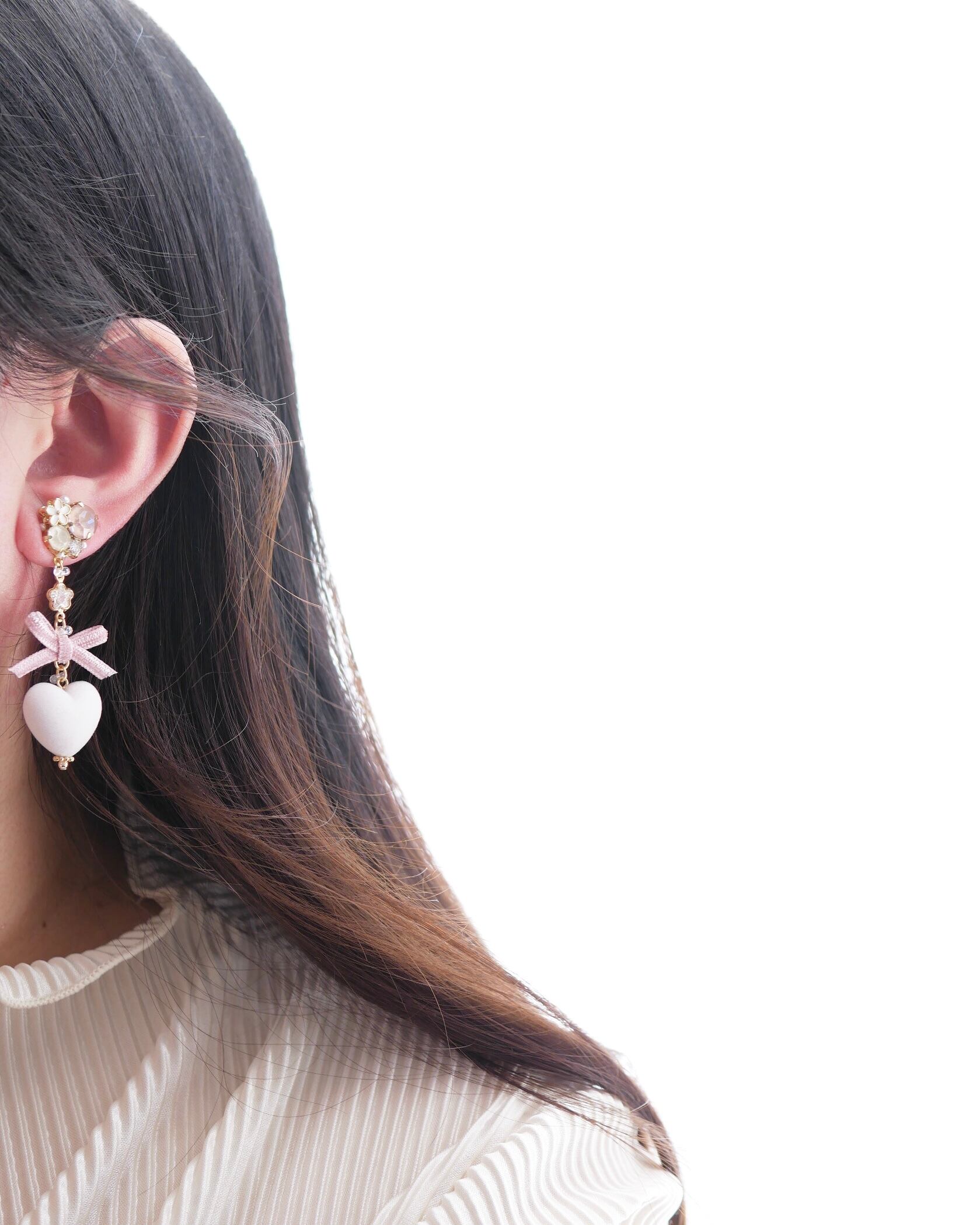 7914 フロッキーハートフラワービジューピアス/イヤリング | Amooo