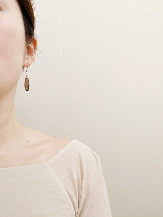 Drop shape earrings