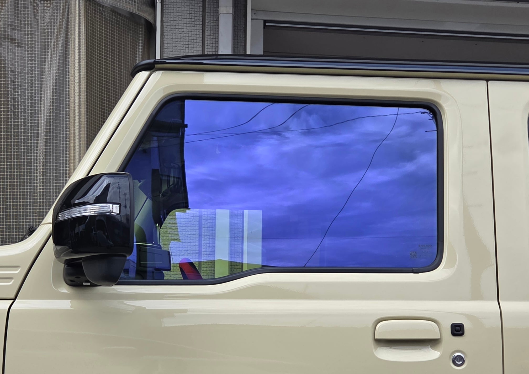 ハイエース・レジアスエース用 フロントドア2面 ピュアゴーストIRML89