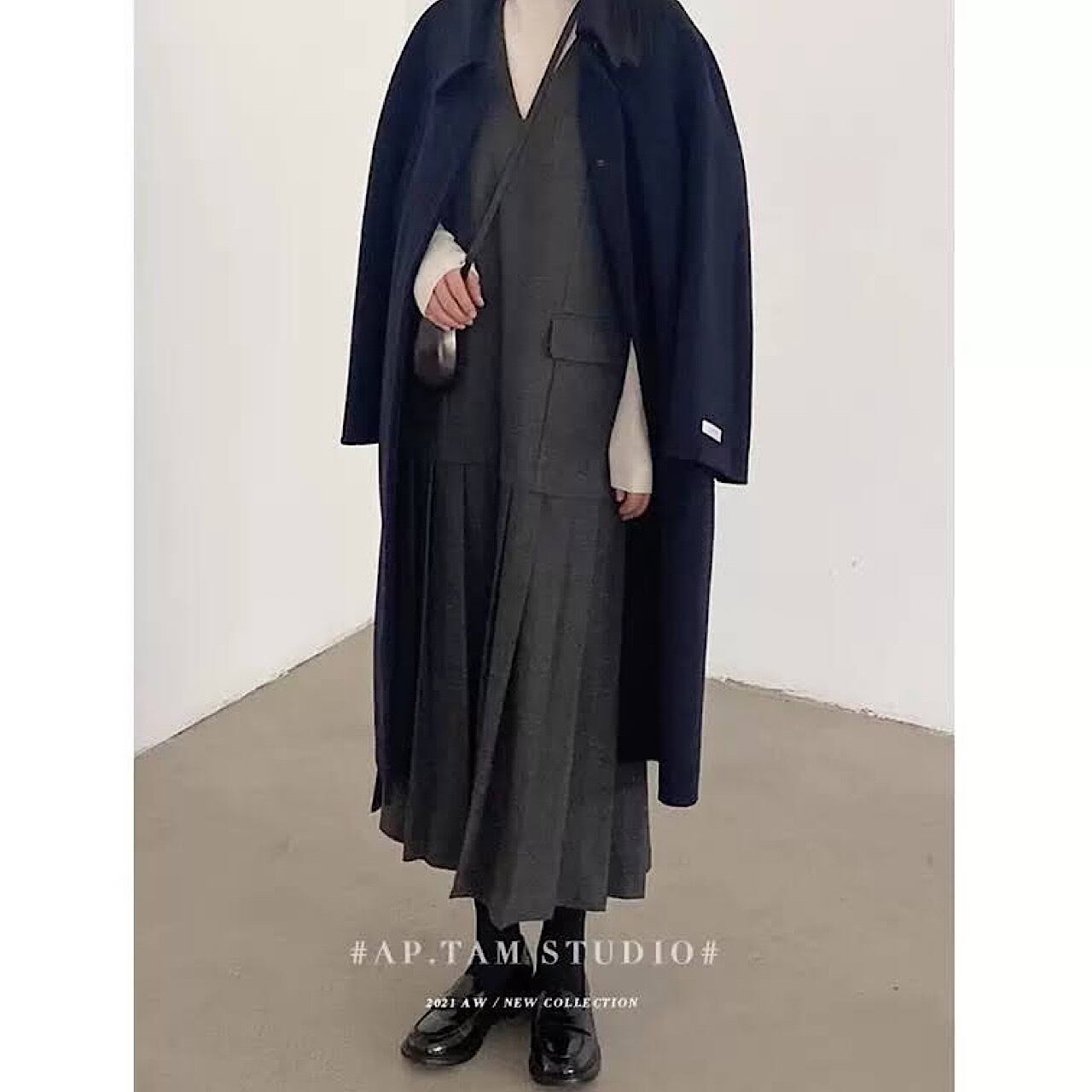 グレー ウール スーツ プリーツ ノースリーブ ドレス ステッチ