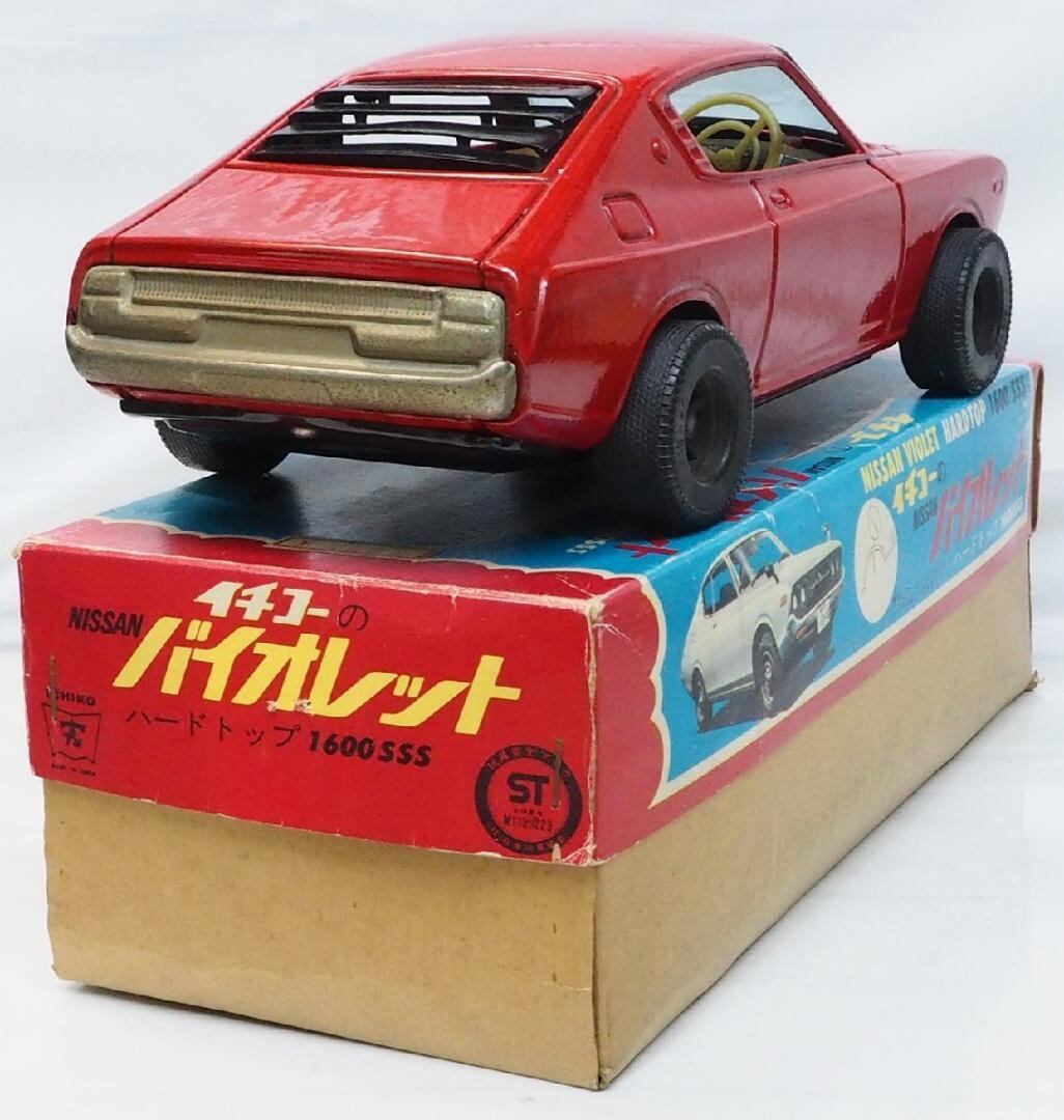 イチコー日産バイオレットHT 1600 SSS 赤tinブリキtoy car箱付