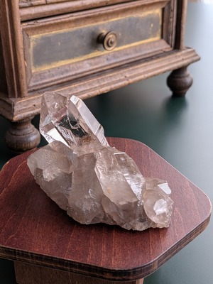 ヒマラヤ水晶・スモーキークォーツ ⭓ 原石クラスター ⭔ インド・マニハール産