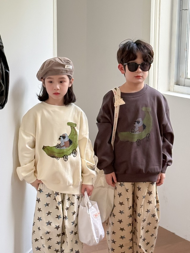 《取寄》 バナナボートドッグスウェット （アイボリー／チャコール） KMAI 2025春 韓国子供服 トップス スウェット カットソー プルオーバー 犬 トレーナー （90~150cm）