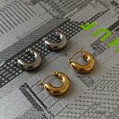 small chubby hoop pierce/gold