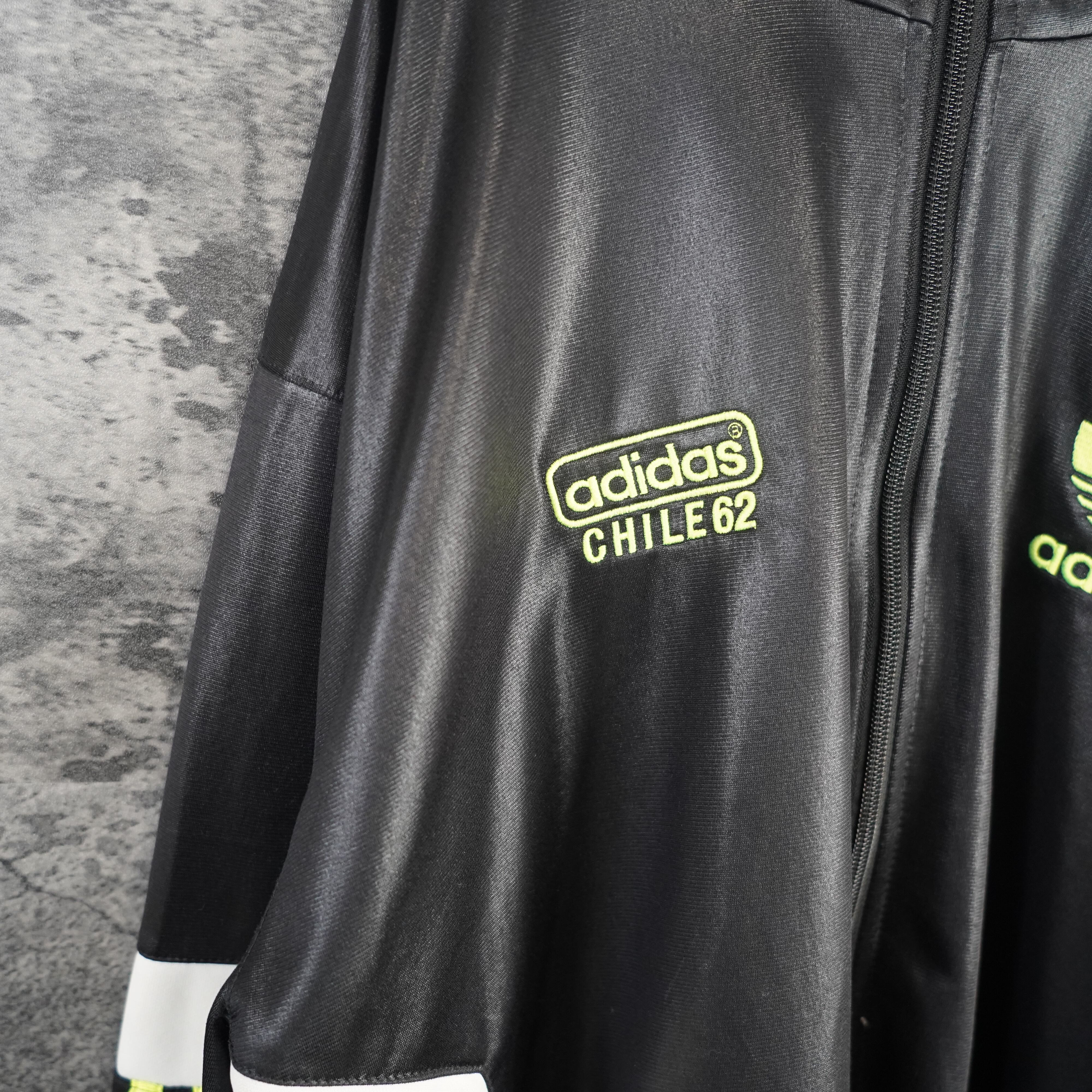 adidas アディダス CHILE62 ジャージ/トラックジャケット 黒 adidas アディダス CHILE62 ジャージ/トラックジャケット 黒